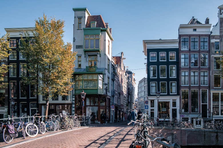 De Negen Straatjes (The Nine Streets) Amsterdam Netherlands (1)