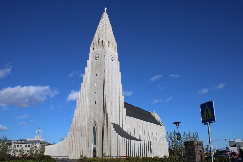 Hallgrímskirkja Church Reykjavik (1)