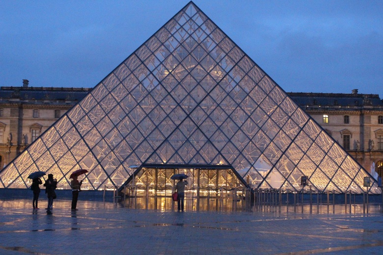 Louvre Paris France (1)