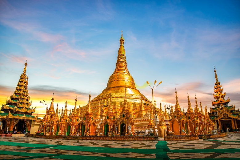 Shwedagon-Pagoda-Yangon.jpg