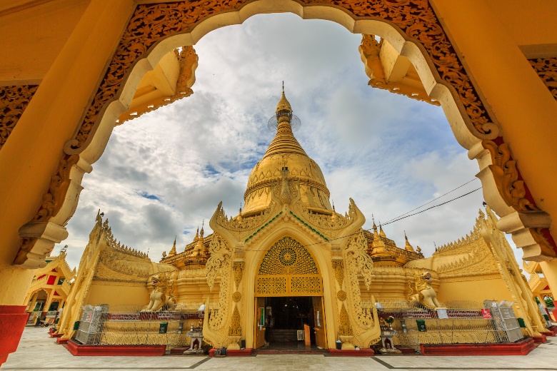 Sule-Pagoda-Yangon.jpg