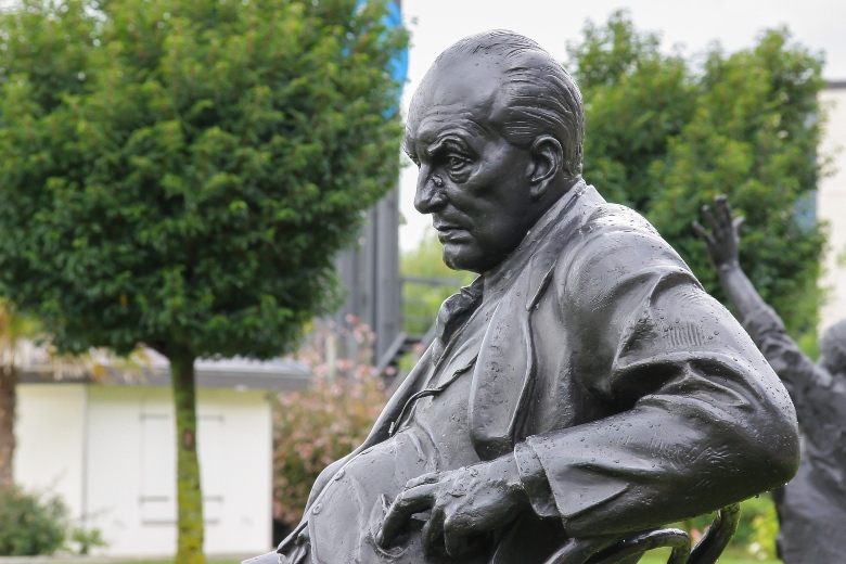 Vladimir Nabokov Statue Montreux Switzerland