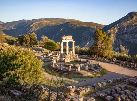 Delphi Greece - Travel Guide