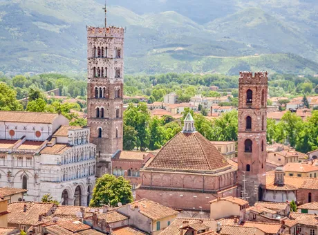 Lucca Italy - Travel Guide
